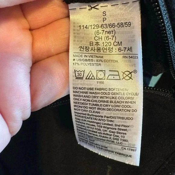 GapFit Kids  lack Fit Tech Hoodie Sz S (6-7) - Picture 6 of 7